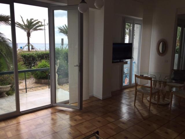 91 Promenade Des Anglais Le Stellamar Nice Buitenkant foto